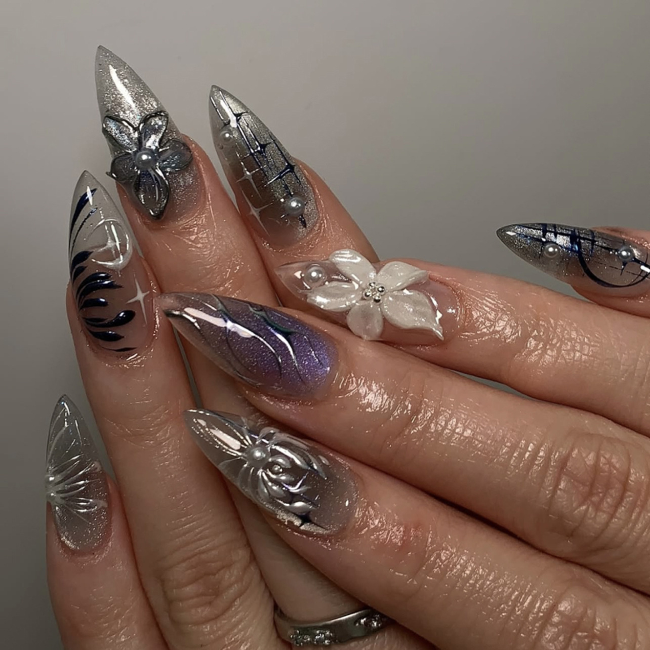24 قطعة أظافر صناعية لاصقة بال - مراجعة Nail Art Y2K وسعره