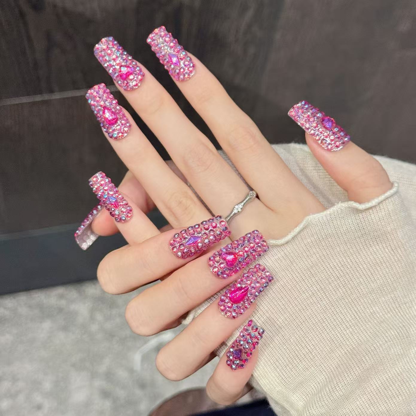 10 قطع من الأظافر الاصطناعية ا - مراجعة Nail Art Fake وسعره