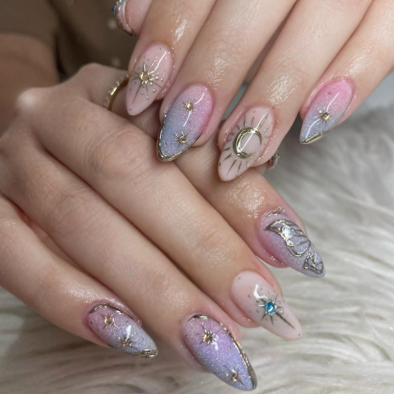 24 قطعة من أظافر صناعية لاصقة  - مراجعة Nail Art Y2K وسعره