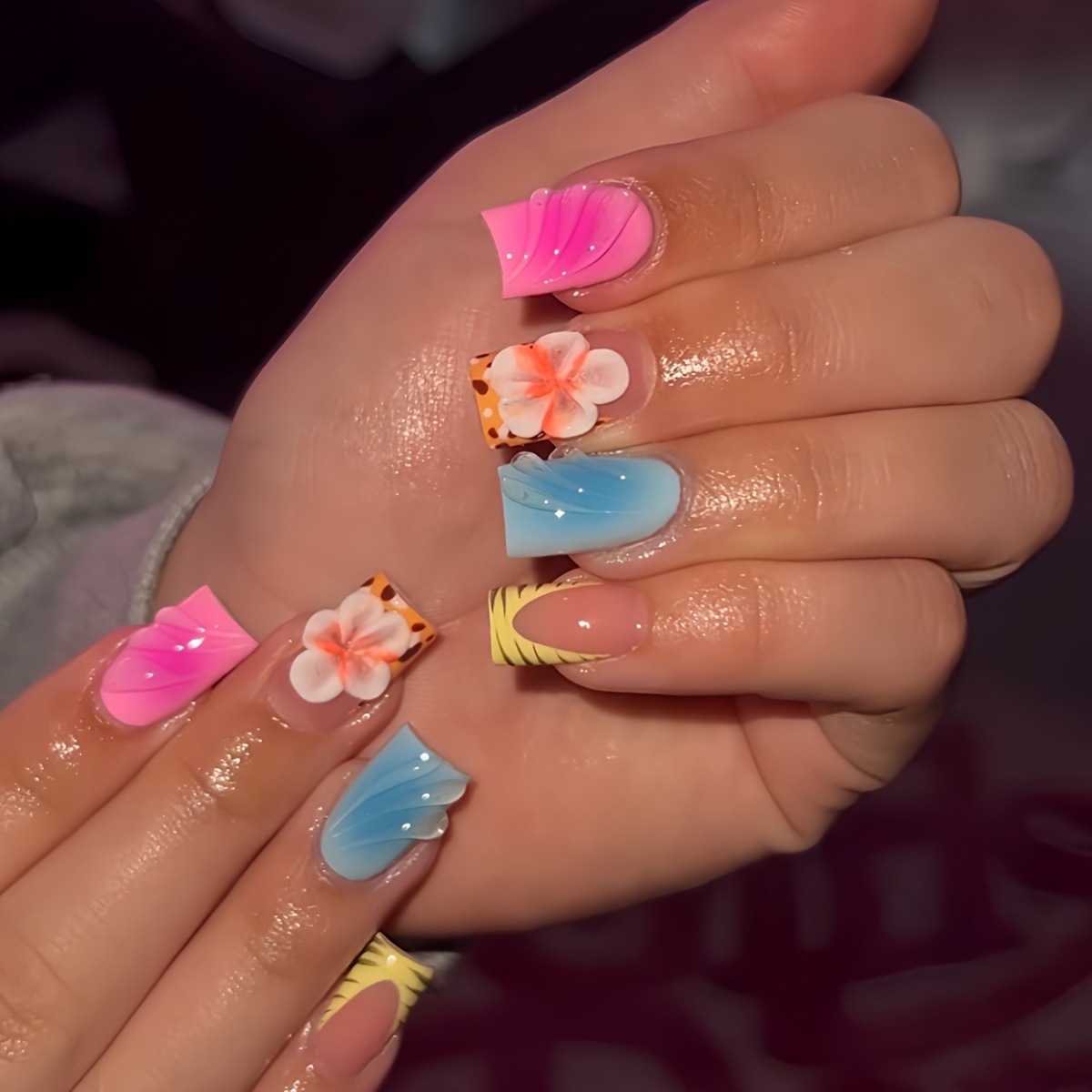 24 قطعة رئيس مربع قصير الأظافر - مراجعة Nail Art Leopard وسعره