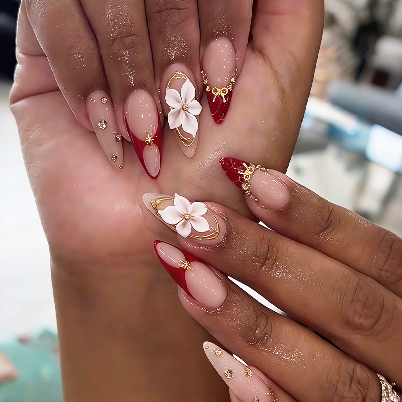 24 قطعة أظافر صناعية جاهزة لاص - مراجعة Nail Art Fake وسعره