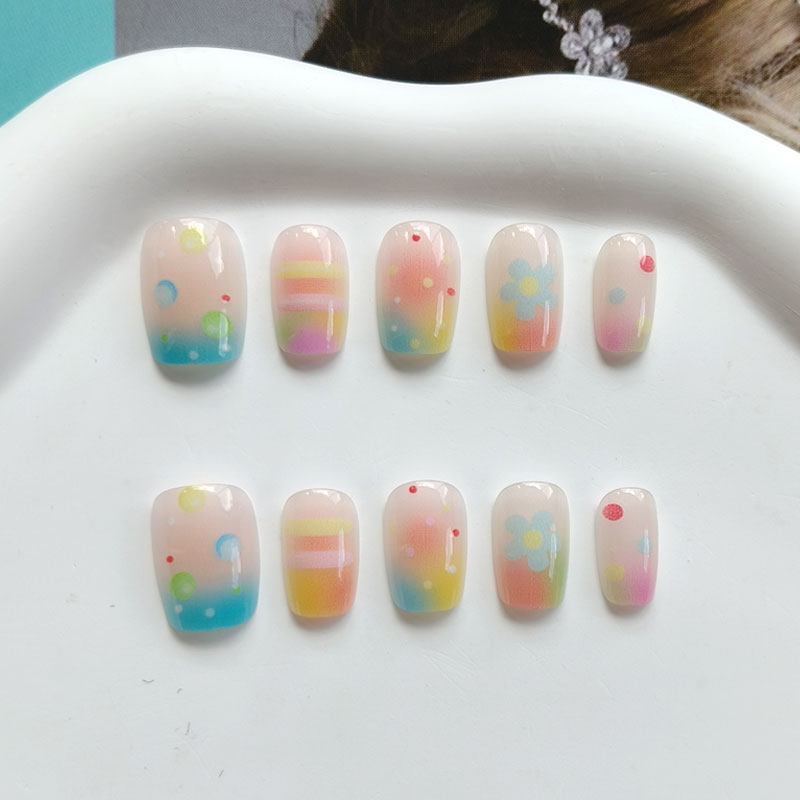 10 قطع من أظافر الفقاعات الملو - مراجعة Nail Art Ombre وسعره