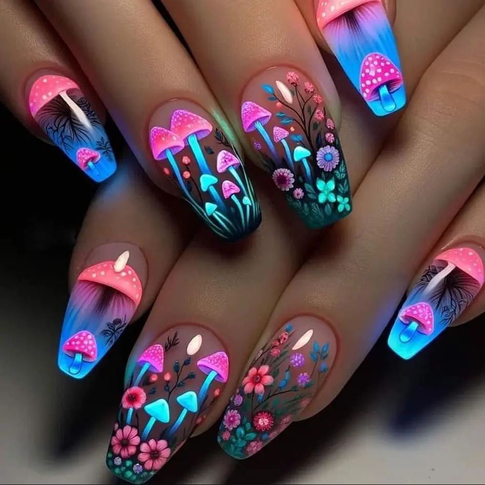 أظافر صناعية طويلة بتصميم فرنس - مراجعة Nail Art Y2K وسعره